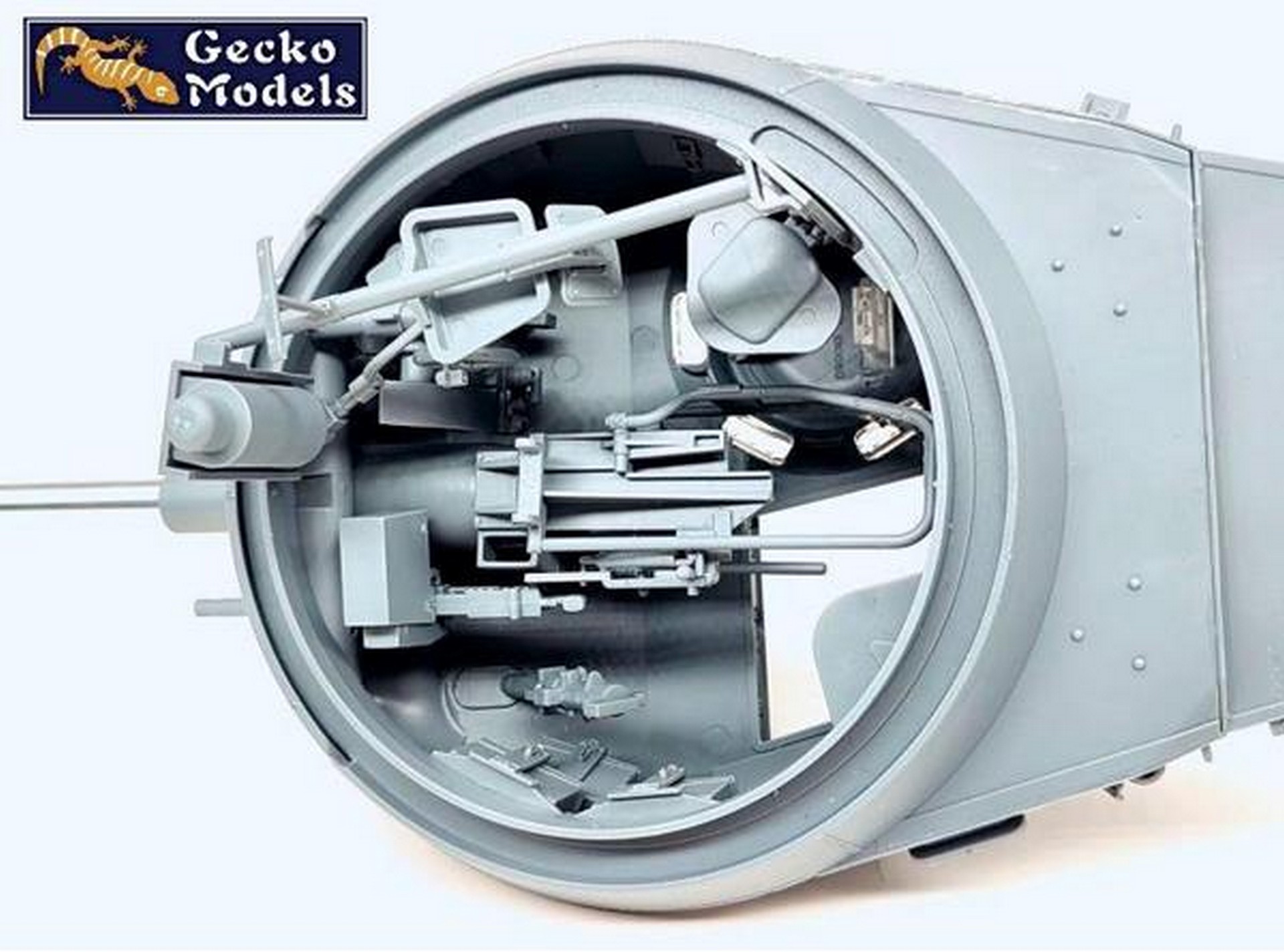 16GM0038-006.jpg
